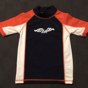 NWOT Toddler boys children's place swim shirt